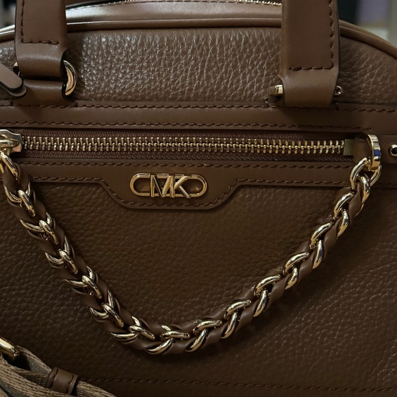 Michael Kors purse - Picture 3 of 5